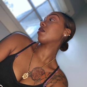 Meet your Posher, Shakirah